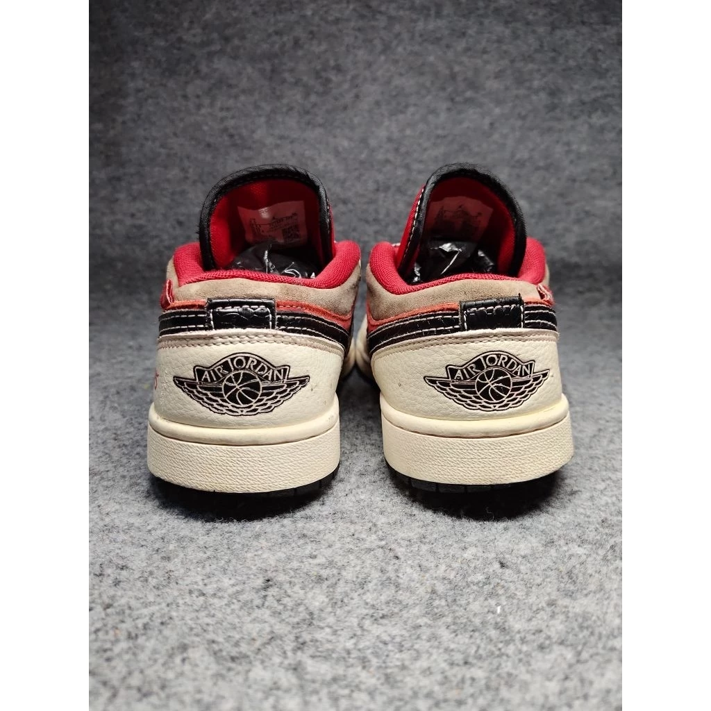 Nike Red White