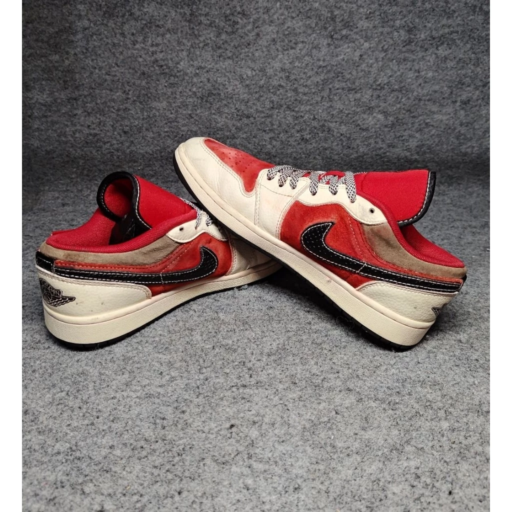 Nike Red White